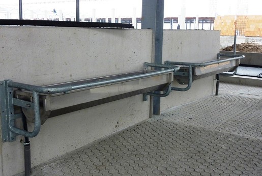 Keringető fűtéses itatórendszerek