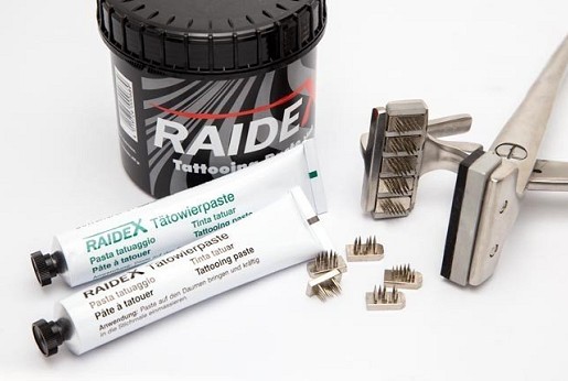 Pribor za tetoviranje životinja