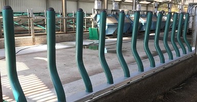 Flekszibilis etetőasztali markorlát